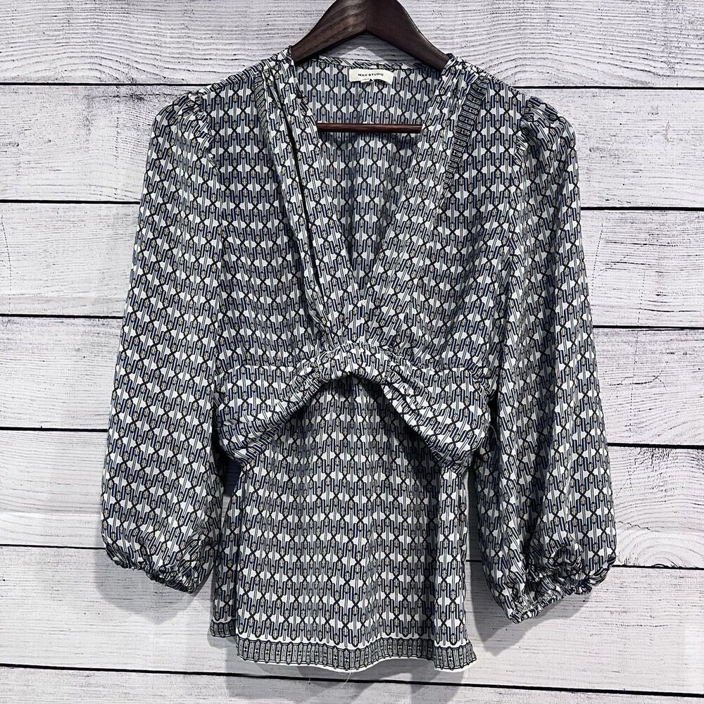 Max Studio Blouse 3/4 Sleeve Size Medium V-Neck Office Career Top Lightweight